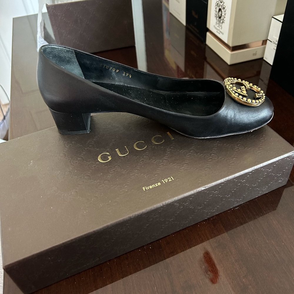 Gucci shoes, worn but in a good condition, size 39.5